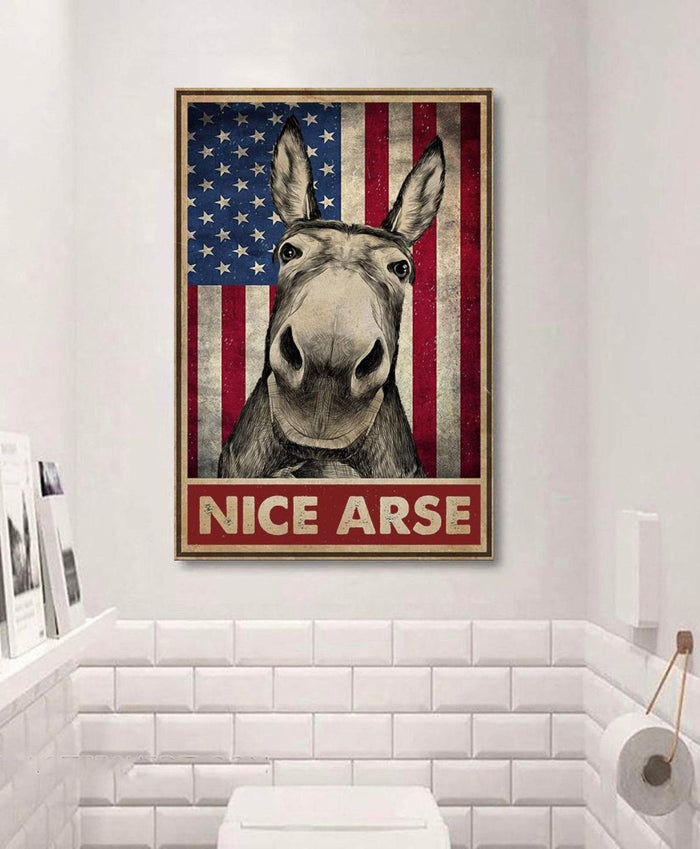 American Funny Donkey Looking At Bathroom Vintage - Nice Arse - Best Gift for Animal Lovers Canvas